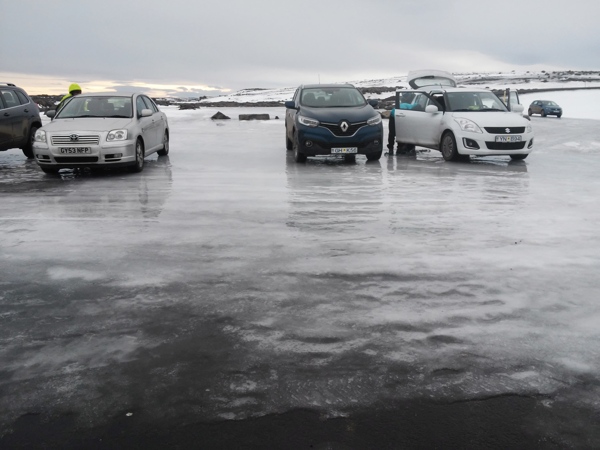 Viajar pela Islândia no inverno não é fácil