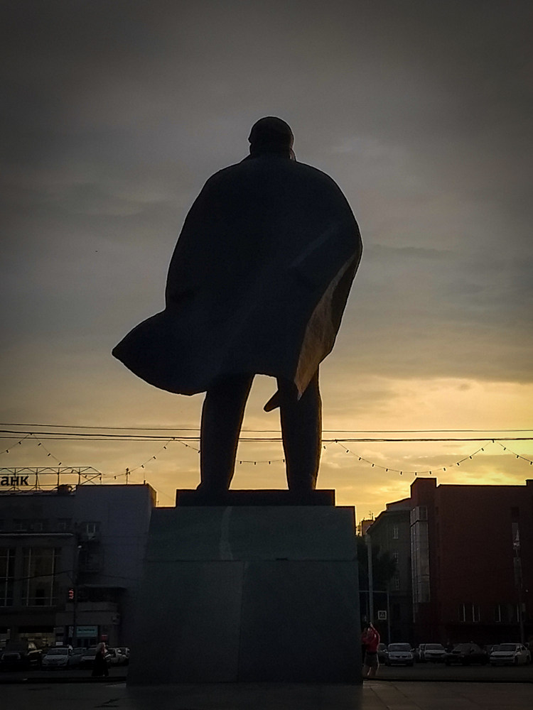 estatua de lennin em novosibirsk