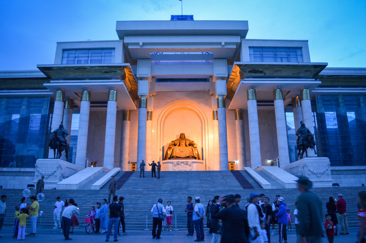 Sukhbaatar Square ulan bator ulaanbaatar capital da mongolia