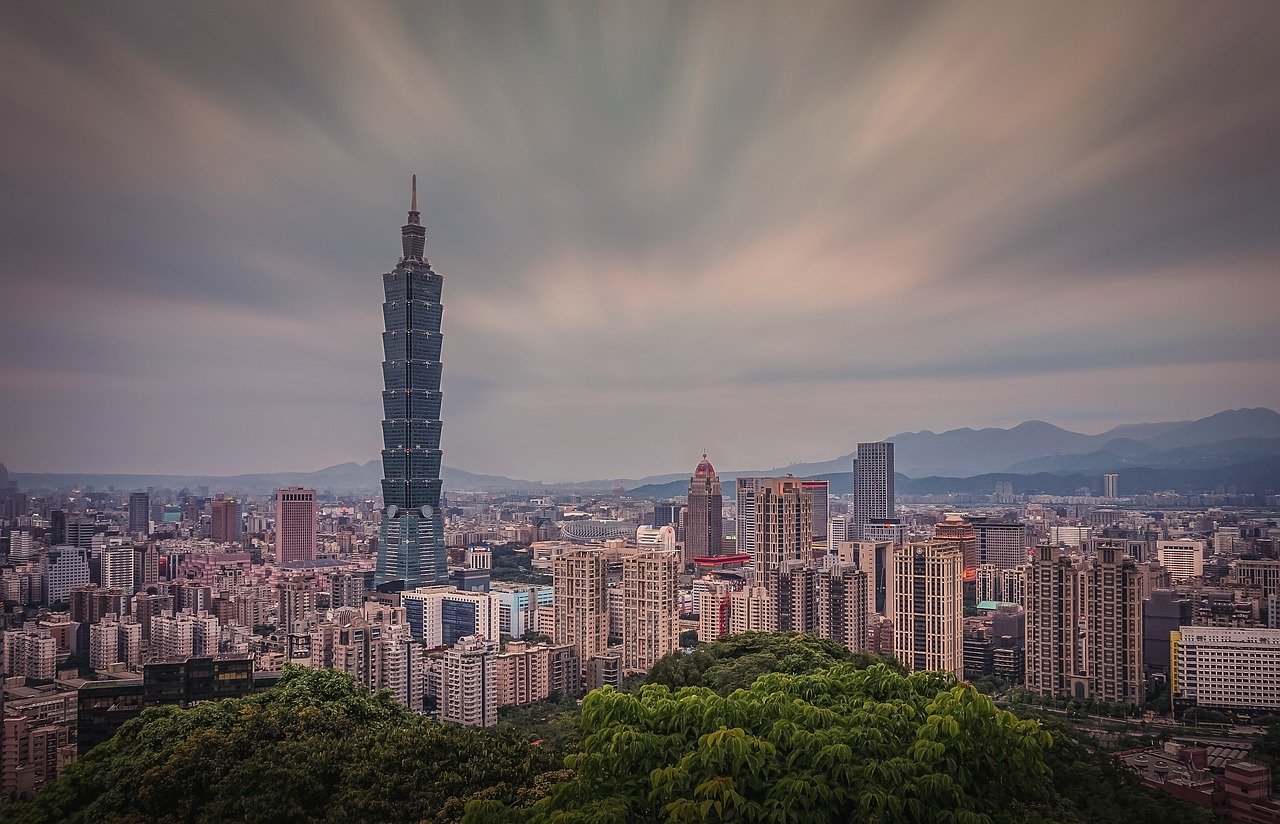 o taipei 101 é um dos predios mais altos do mundo, na capital de taiwan