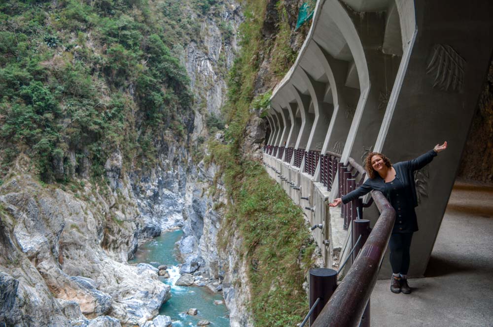 9 turns tunnel parque nacional taroko em taiwan