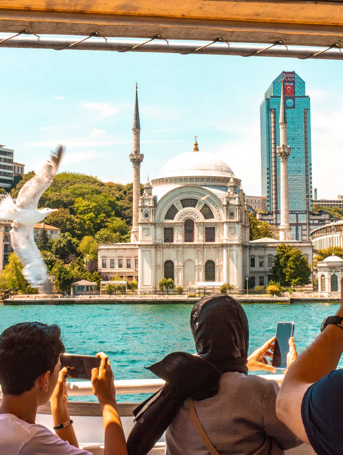 Passeio de barco no Bósforo istambul pontos turisticos