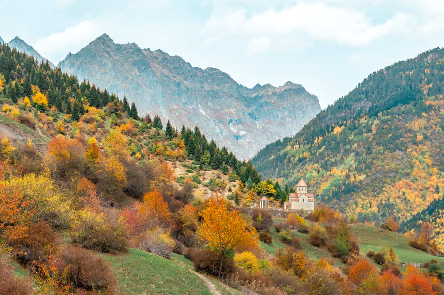 cordilheira do caucaso mestia georgia